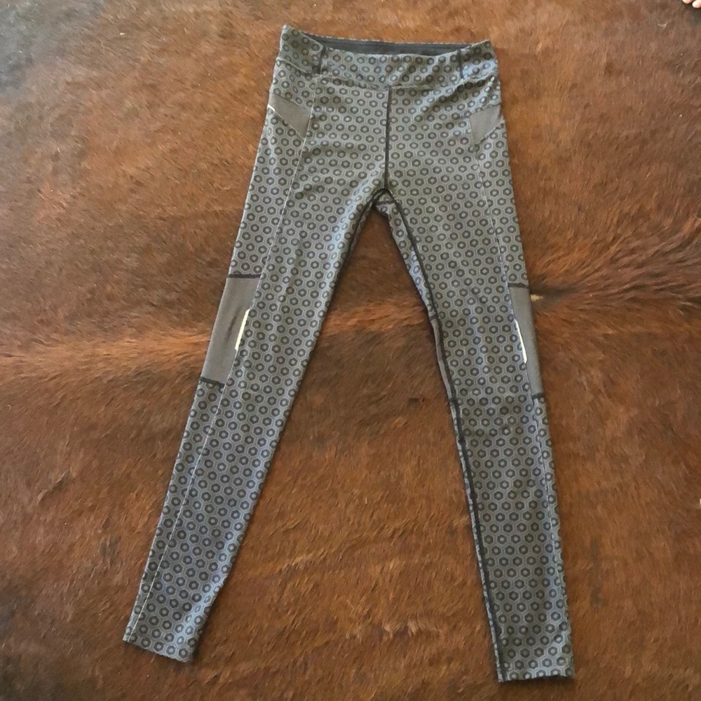 XS yoga pants honeycomb geometric